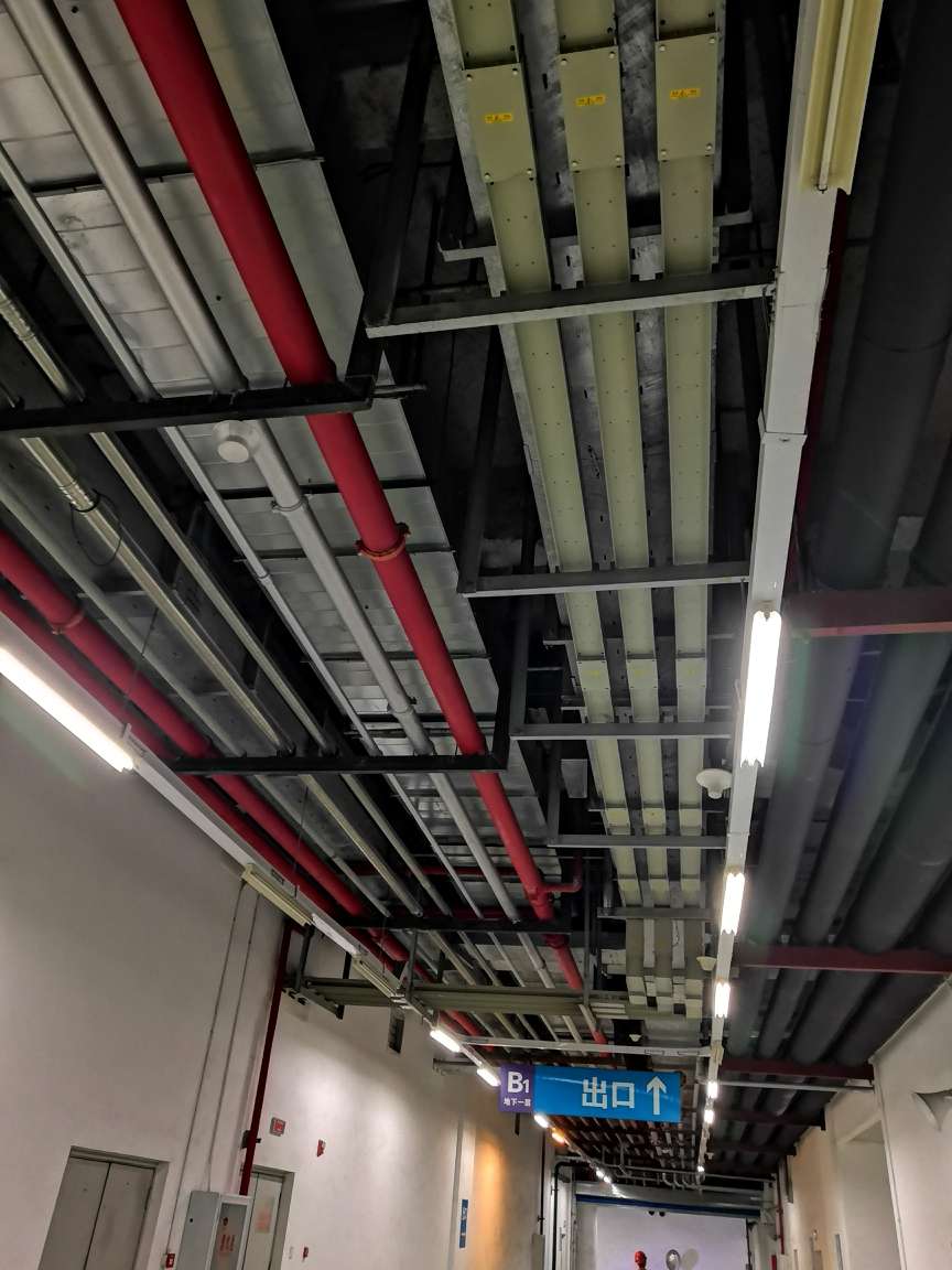 工廠弱電施工現場-成都工廠弱電工程